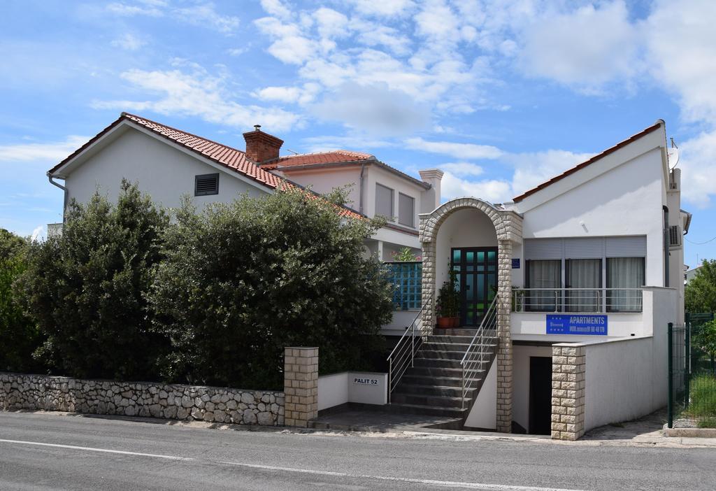 Apartments Crobeg Rab Town Exterior photo