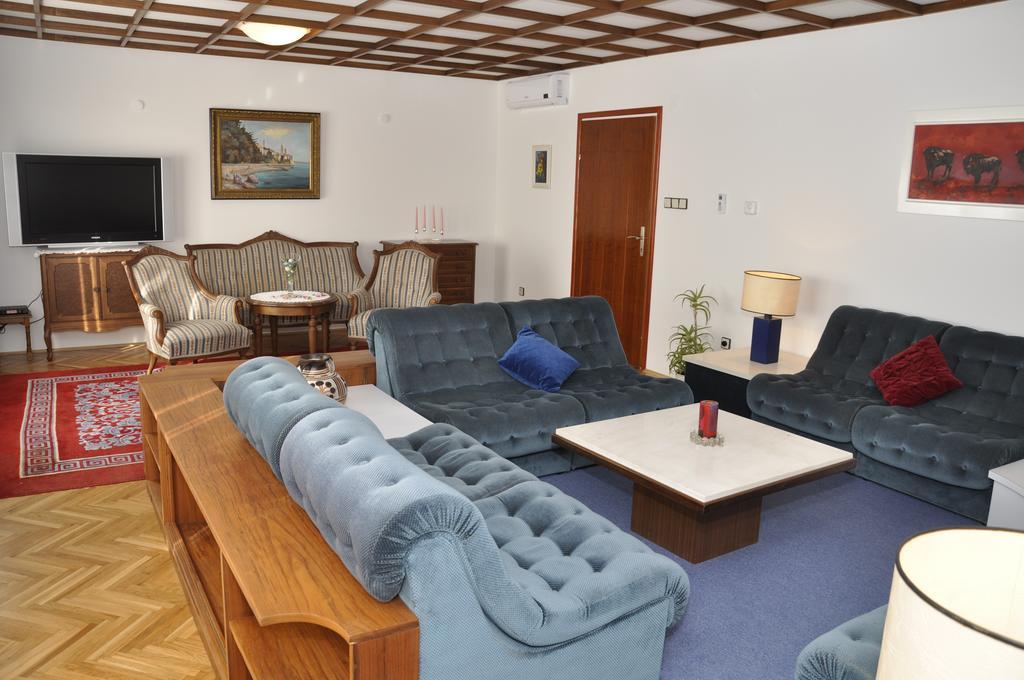 Apartments Crobeg Rab Town Room photo