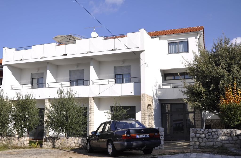 Apartments Crobeg Rab Town Exterior photo